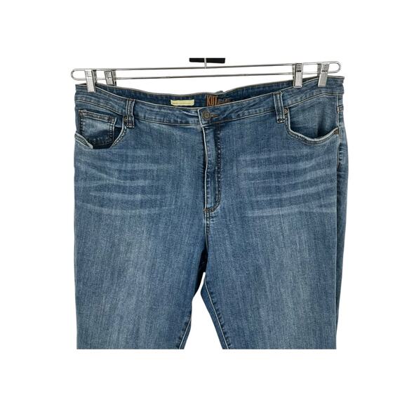 Kut from the Kloth jeans Abigail crop straight leg size 24W - Picture 2 of 6